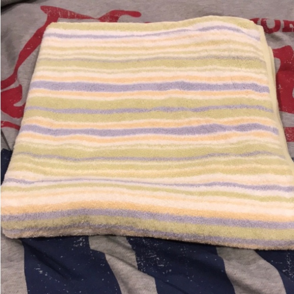 Bundle of 2 bath towels